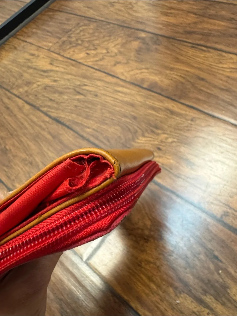 Disney Winnie the Pooh Red Brown Wallet Sketch Zip Around Wristlet